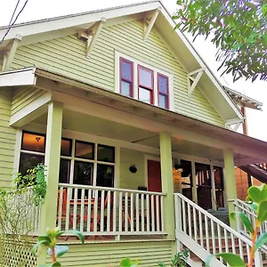 2* Inn Bluebird